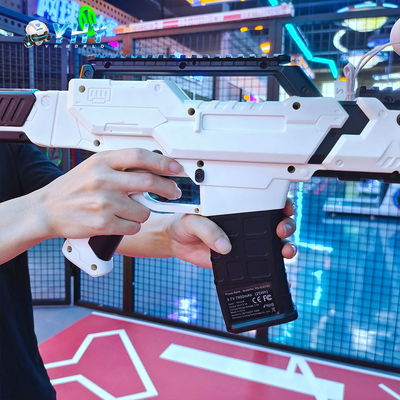 YHY 4人向けVRシミュレーター 360無料ローミングとマルチプレイヤーゲーム